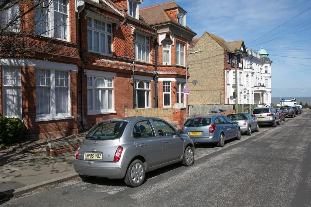 Wolverdene - Entire Ground Floor Flat With Garden Margate Buitenkant foto